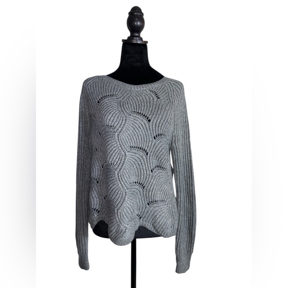 a new day Sweaters - A New Day Women's Gray Sweater w/ Scalloped Hem w/ Metallic detail Size M